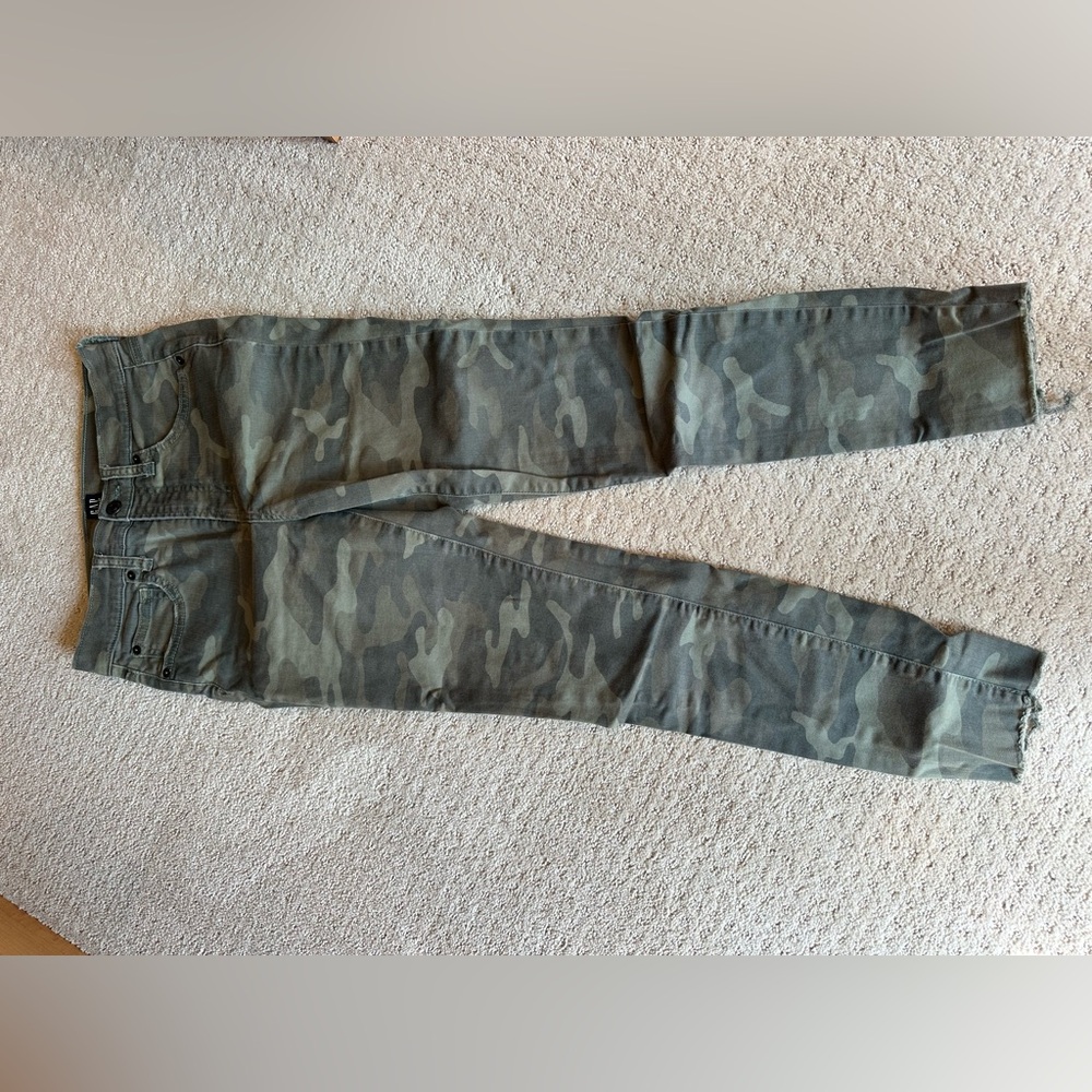 Women’s Gap Green Camo Slim Jeans